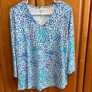 Lulu-B XL Blue, Green and White Patterned V-Neck Top